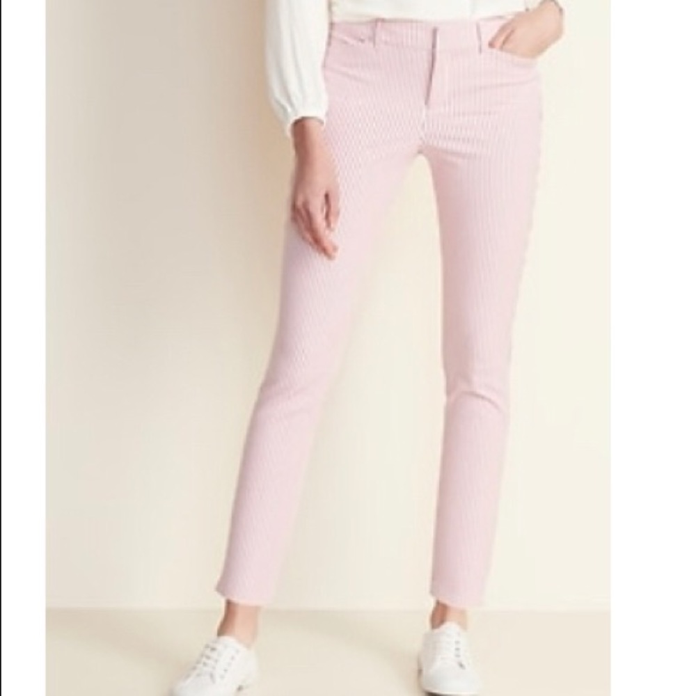 Old Navy Pixie Ankle Pants in Blush Size 2